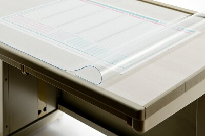 ミワックストア 【日本製】光学式マウスが使える透明デスクマット 1.5mm厚の製品画像（比較表）